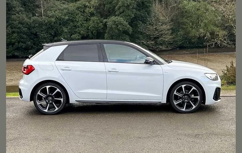 Used Audi A1 Black Edition 113 HP (83 kW) 2025 White SUV