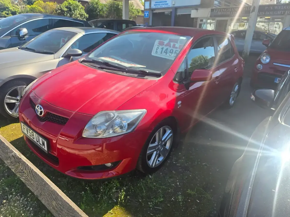 Used Toyota Auris SR 2009 Red Hatchback
