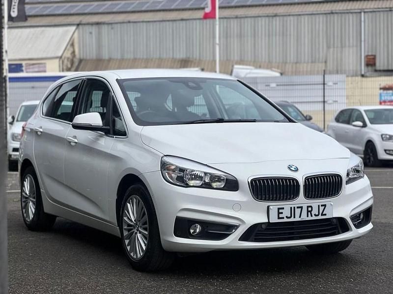 Used BMW 220 Luxury Line 192 HP (141 kW) 2017 White Hatchback
