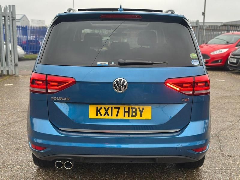 Used VW Touran SEL 150 HP (110 kW) 2017 Blue MPV