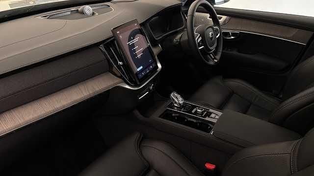 Usado Volvo XC90 Ultra 455 HP (334 kW) 2025 Cinzento SUV