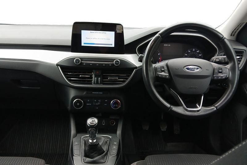 Used Ford Focus Zetec 125 HP (91 kW) 2019 Grey Hatchback