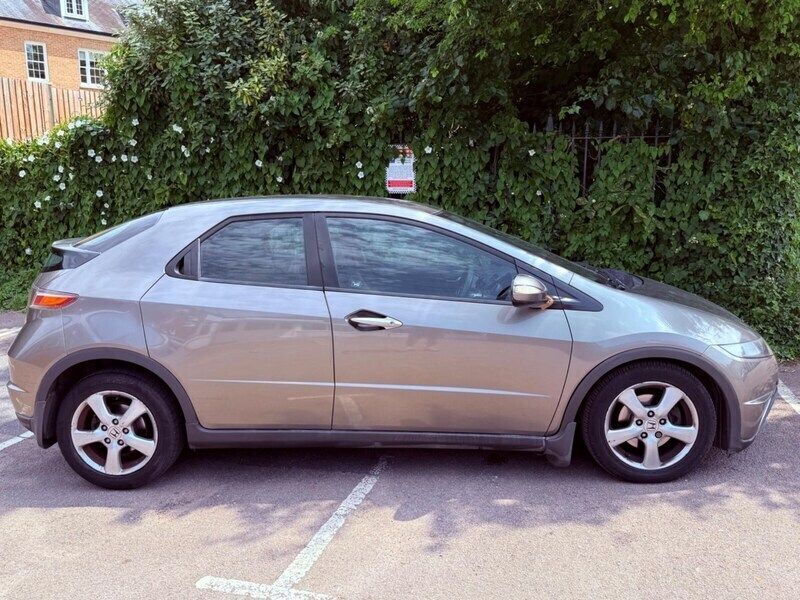Grey Used 2006 Honda Civic SE Hatchback | £999 (Super price) - Image 1/4