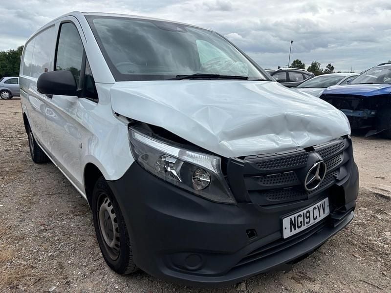 White Used 2019 Mercedes Vito MPV | £4,750 - Image 1/4