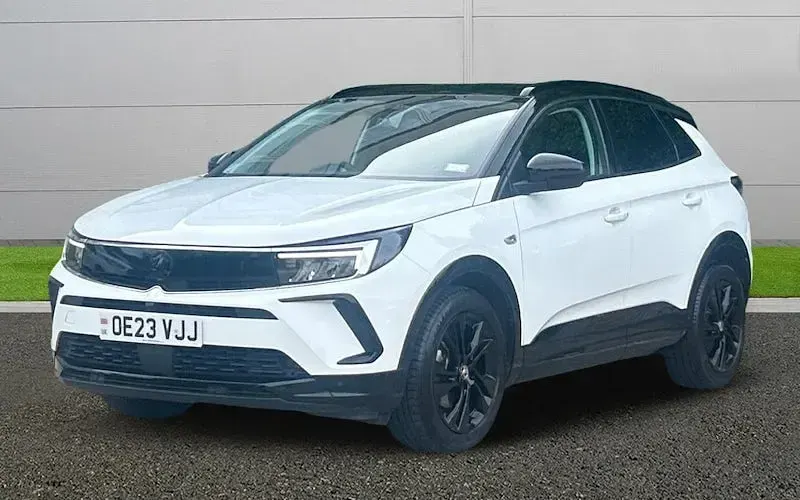 Used Vauxhall Grandland X 131 HP (96 kW) 2023 White SUV