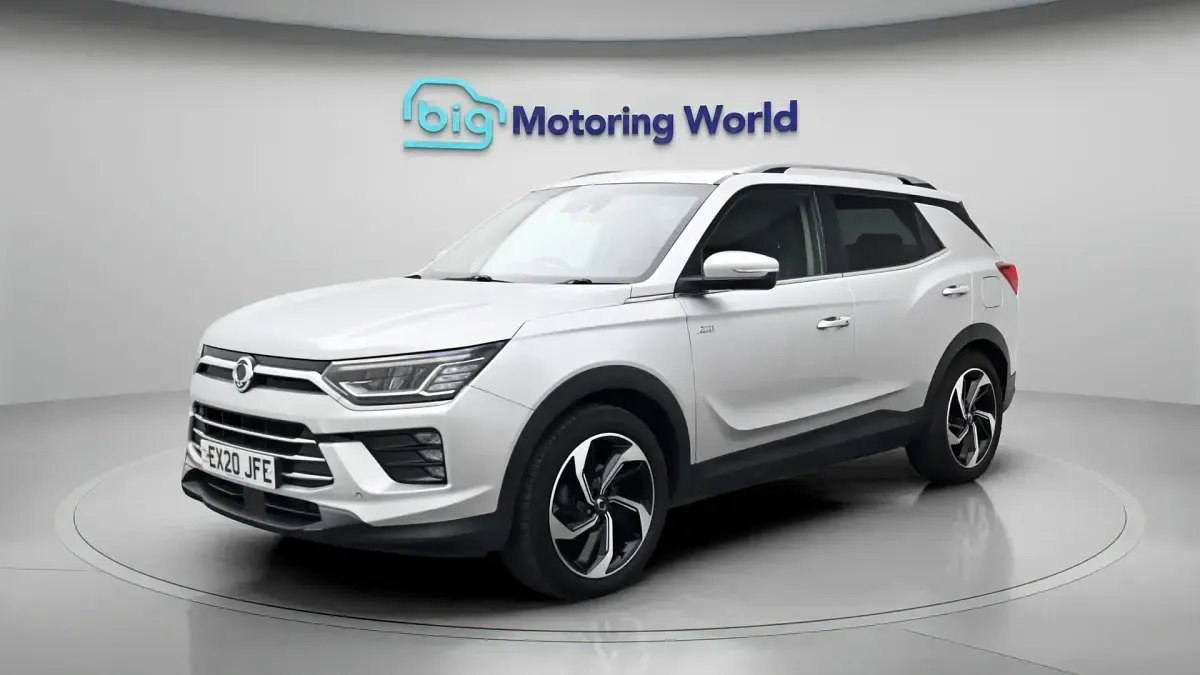 Used SsangYong Korando 136 HP (100 kW) 2020 Silver Estate