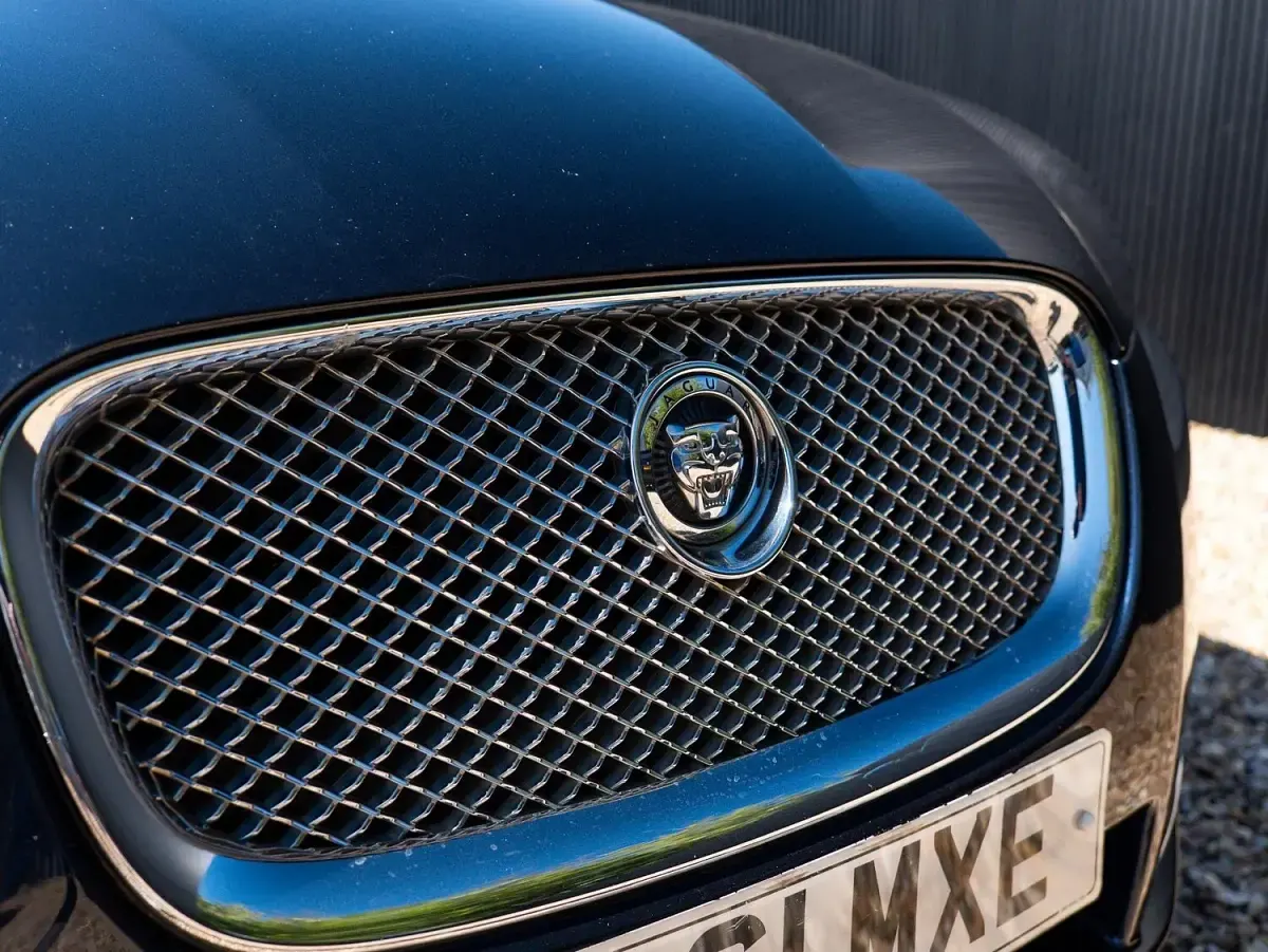 Used Jaguar XF Premium Luxury 190 HP (139 kW) 2012 Blue Sedan