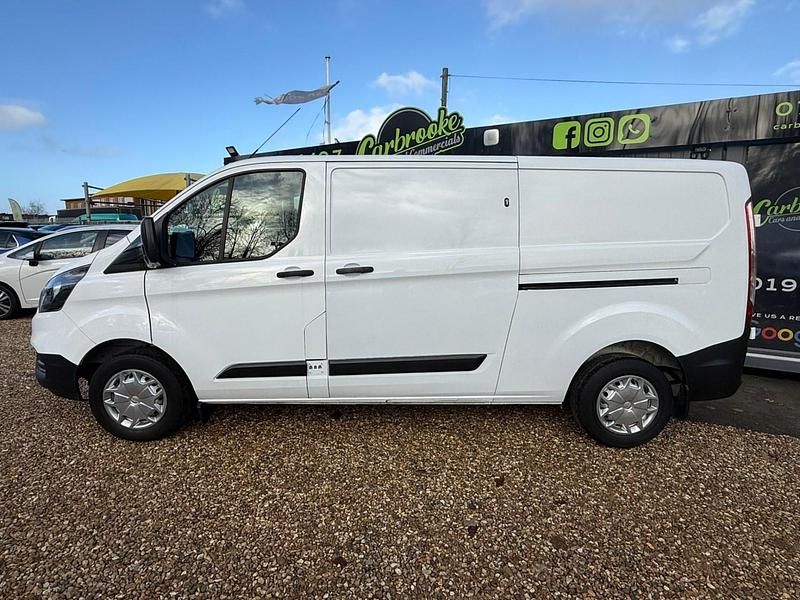 Used Ford Transit Custom 105 HP (77 kW) 2018 White Van