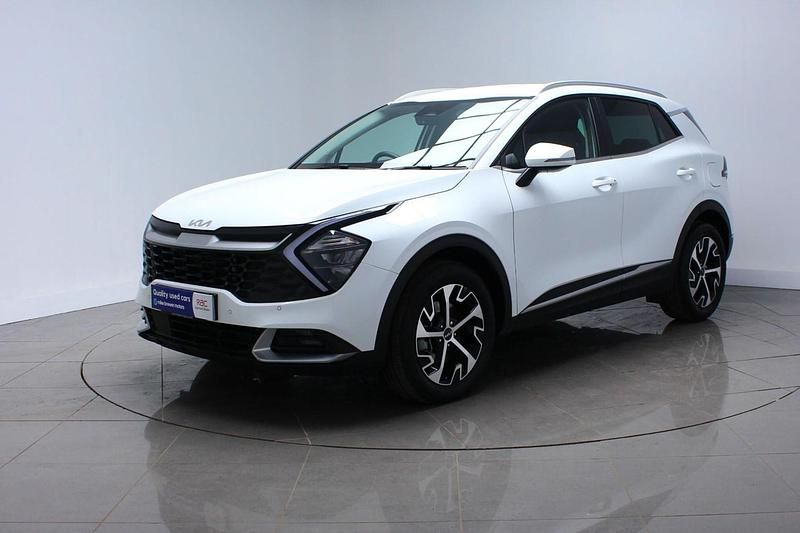 White Used 2025 Kia Sportage 2 SUV | £28,544 (Super price) - Image 1/4