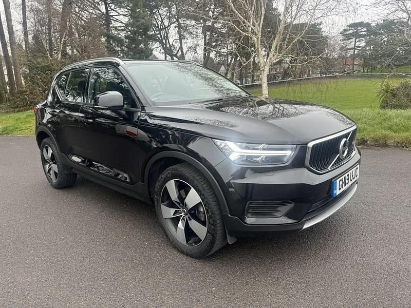 Used Volvo XC40 Momentum 190 HP (139 kW) 2019 Black SUV