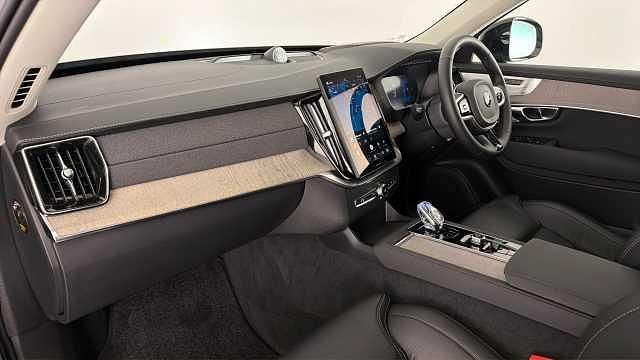 Used Volvo XC90 Ultra 250 HP (183 kW) 2025 Vapour grey SUV