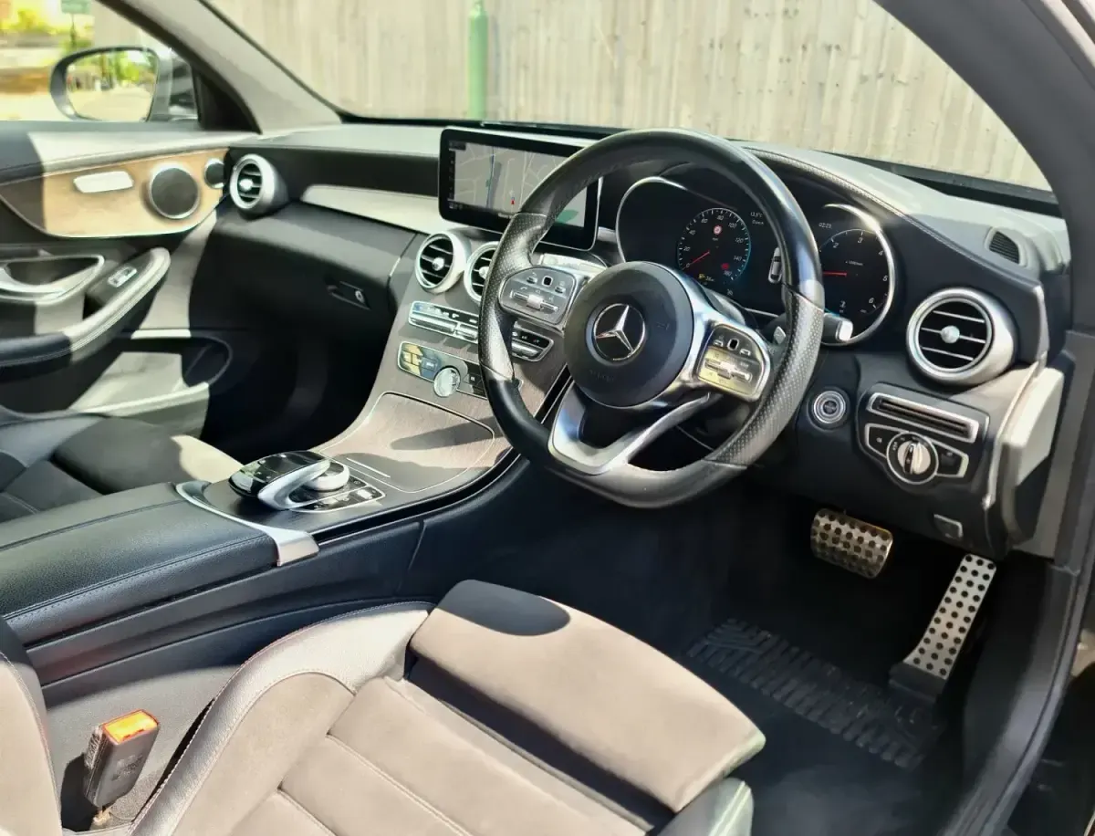 Begagnad Mercedes C220 AMG line 2018 Svart Sportkupé