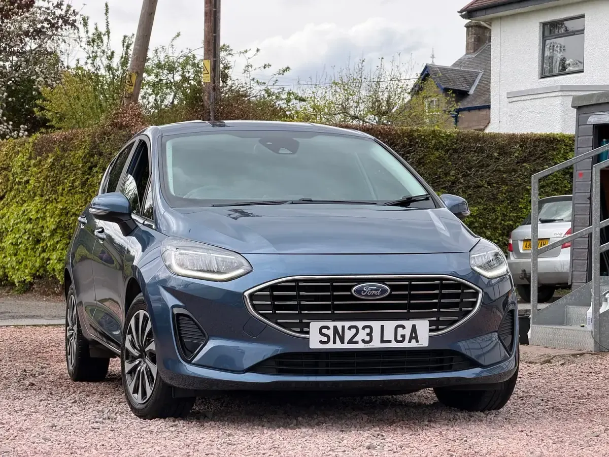 Used Ford Fiesta Titanium 100 HP (73 kW) 2023 Blue Hatchback
