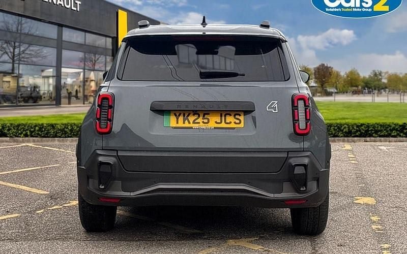 New Renault R4 Komfort 110 kW (150 HP) 2025 Estate