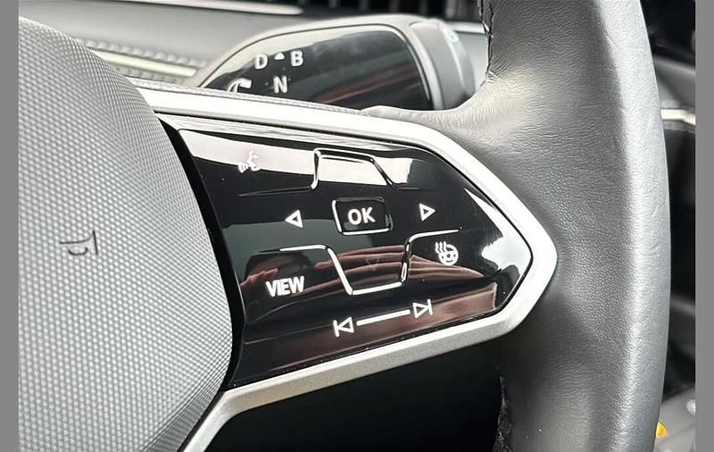 Used VW ID.7 Pro 210 kW (286 HP) 2024 White Estate