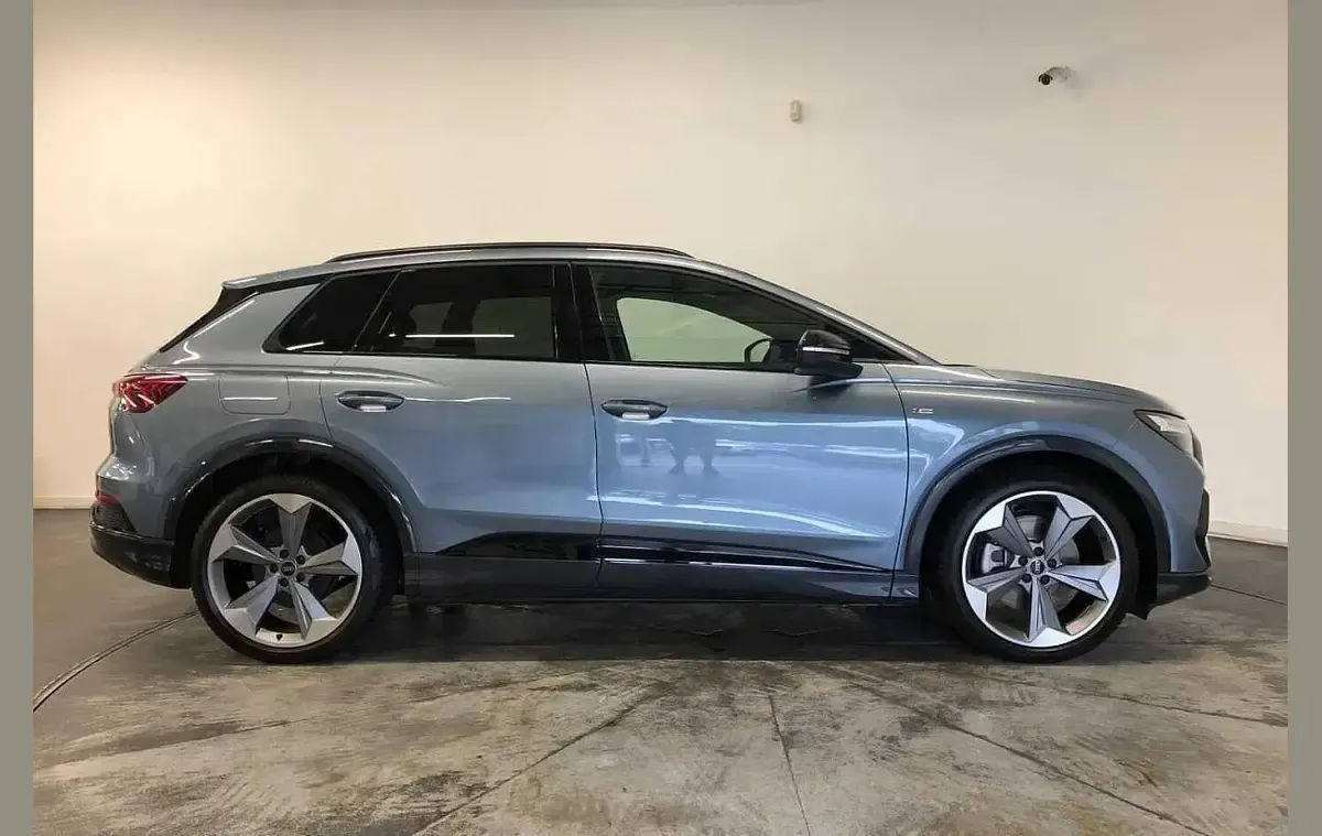 New Audi Q4 e-tron Black Edition 245 kW (334 HP) 2026 Blue SUV
