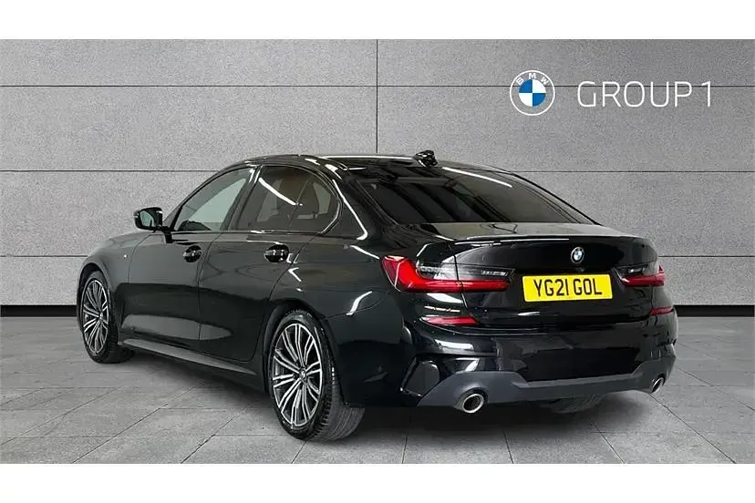 Used BMW 318 M Sport 156 HP (114 kW) 2021 Black sapphire metallic paint Sedan