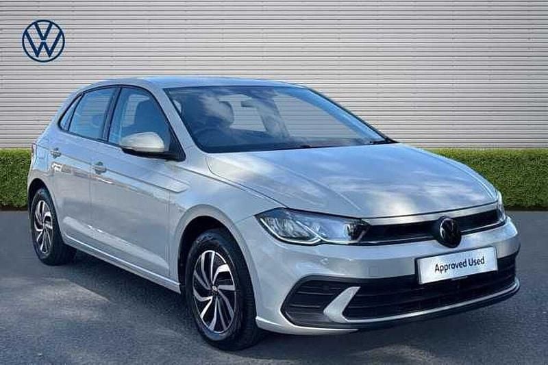 Usado VW Polo Life 95 HP (69 kW) 2024 Cinzento Citadino