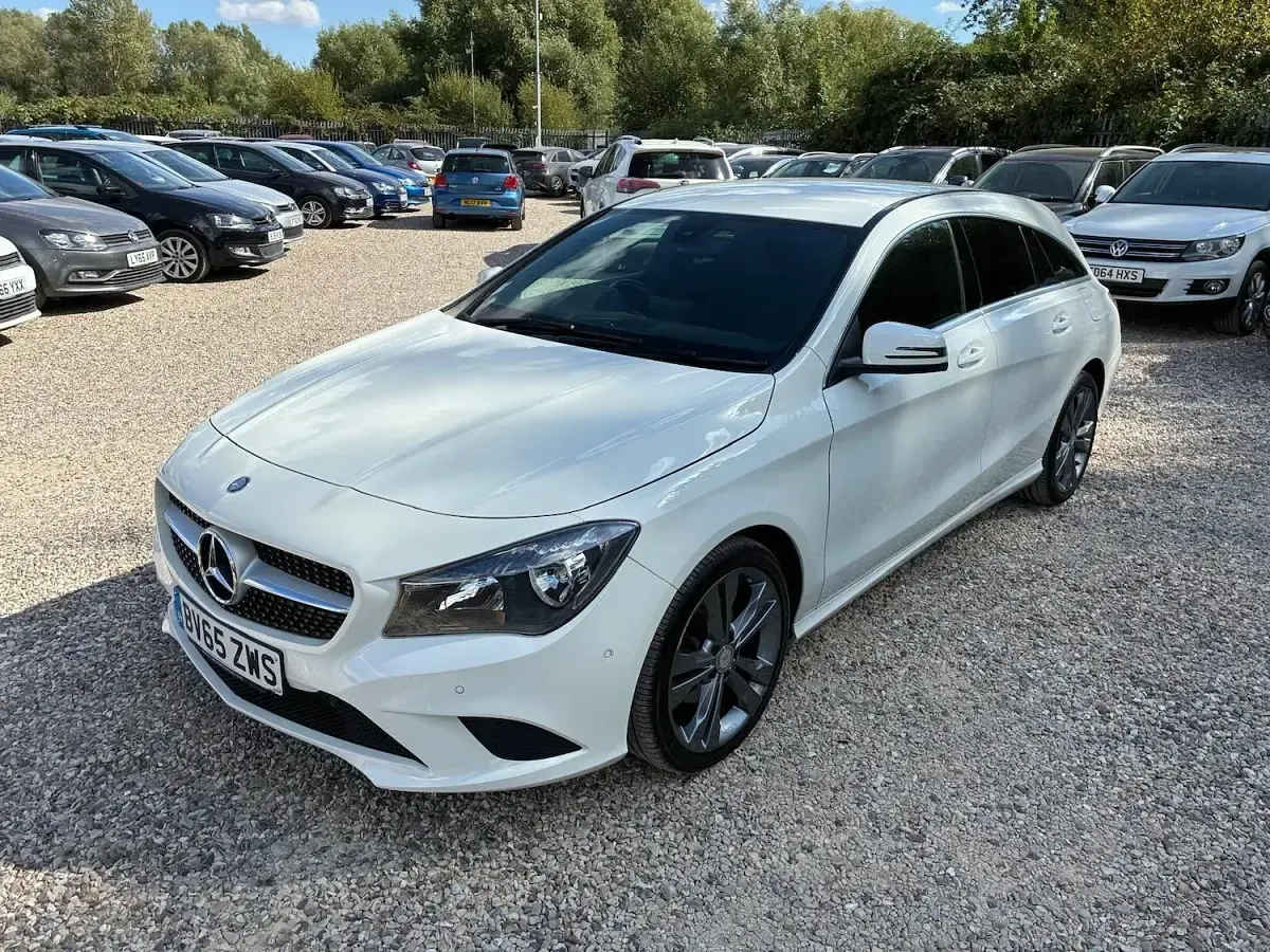 Used Mercedes CLA220 Shooting Brake 2015 White Estate