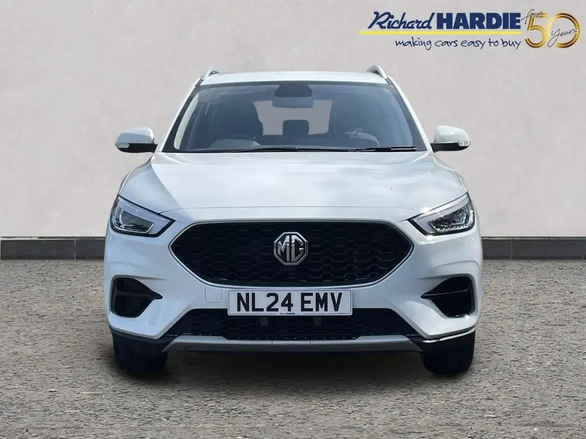 Używany MG ZS Excite 105 KM (77 kW) 2024 Biały SUV