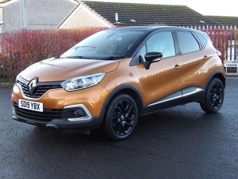 Used Renault Captur Iconic 2019 Orange/black SUV