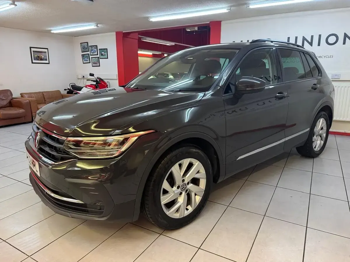 Used VW Tiguan Life 147 HP (108 kW) 2022 Grey SUV