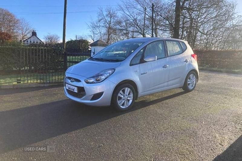Used Hyundai ix20 Active 90 HP (66 kW) 2011 Silver Hatchback
