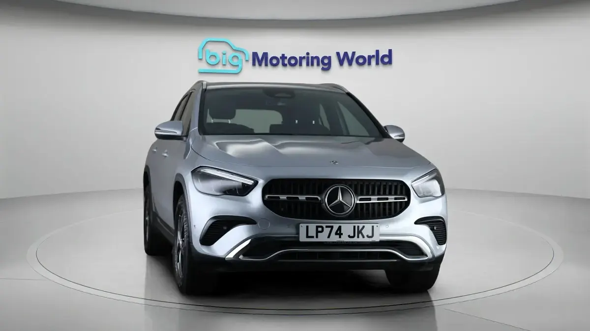 Used Mercedes GLA180 Sport Edition 136 HP (100 kW) 2025 Silver SUV