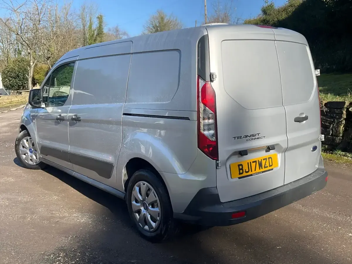 Używany Ford Transit Connect 2017 Srebrny Minivan