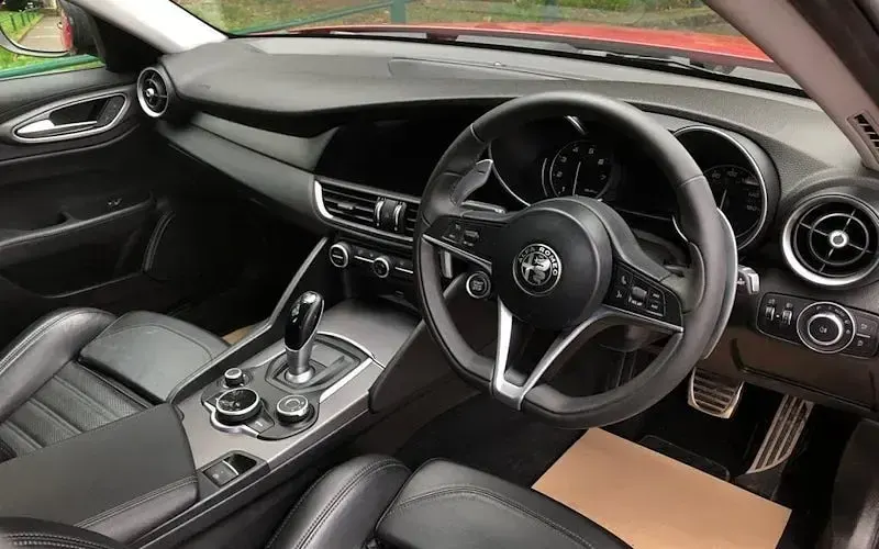 Used Alfa Romeo Giulia Veloce 280 HP (205 kW) 2019 Red Sedan