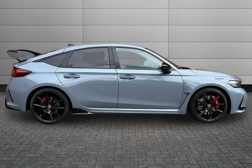 Used Honda Civic Type R 329 HP (241 kW) 2023 Sonic grey Hatchback