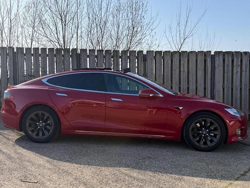 Used Tesla Model S 311 kW (423 HP) 2017 Red Hatchback