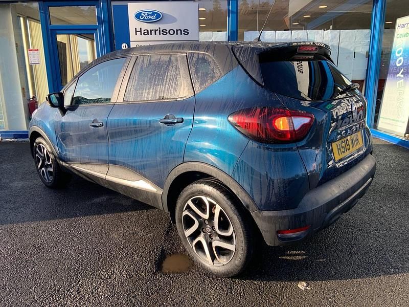 Used Renault Captur Iconic 90 HP (66 kW) 2019 Blue/black SUV
