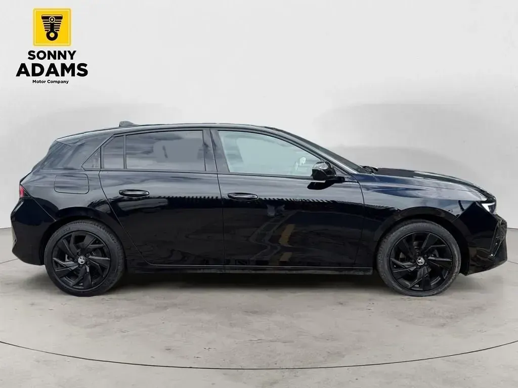 Begagnad Vauxhall Astra S 130 HK (95 kW) 2024 Svart Halvkombi