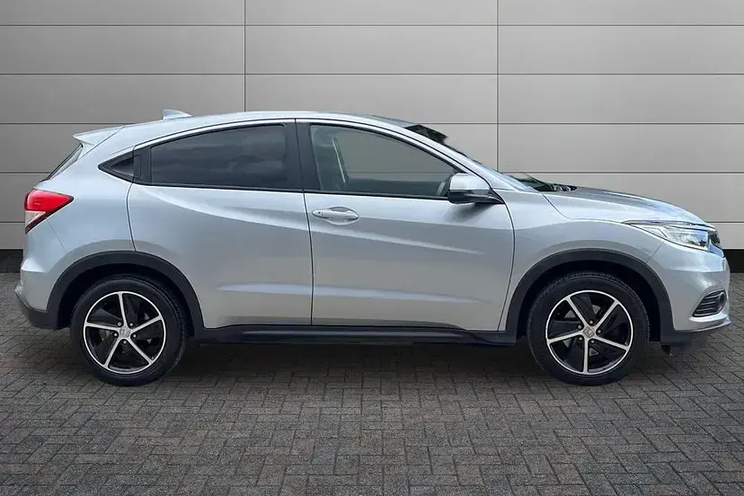 Used Honda HR-V SE 130 HP (95 kW) 2020 Silver SUV