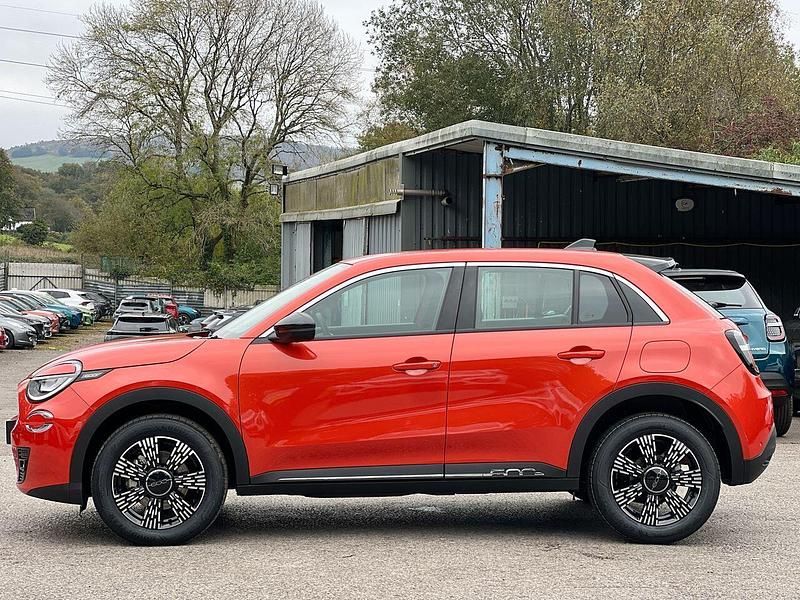 New Fiat 600 S 99 HP (72 kW) 2025 Red SUV