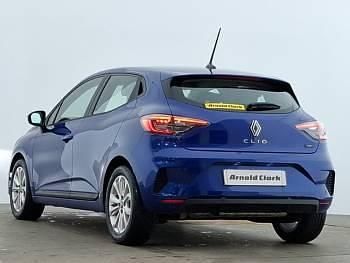 Używany Renault Clio V Evolution 143 KM (105 kW) 2025 Niebieski Hatchback