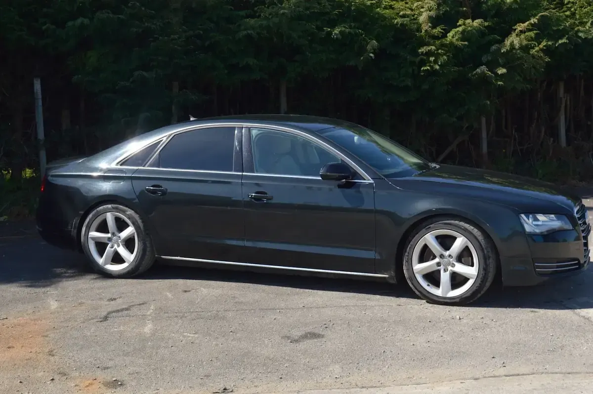 Used Audi A8 Advanced 246 HP (180 kW) 2010 Black Sedan