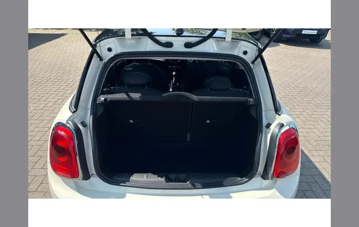 Used Mini Cooper D 113 HP (83 kW) 2016 White Hatchback