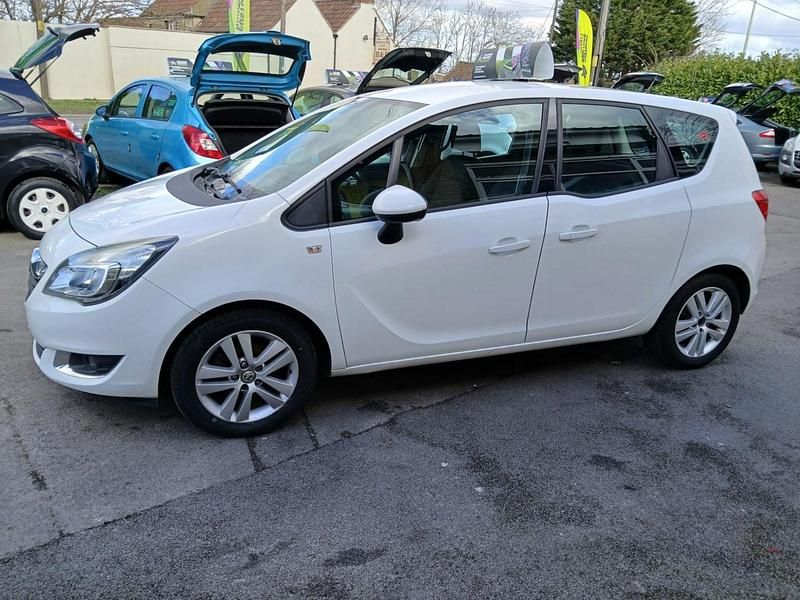 Second-hand Vauxhall Meriva 2015 Alb Monovolum