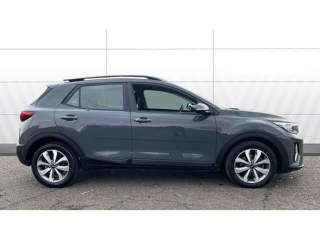 Used Kia Stonic 100 HP (73 kW) 2022 Grey SUV