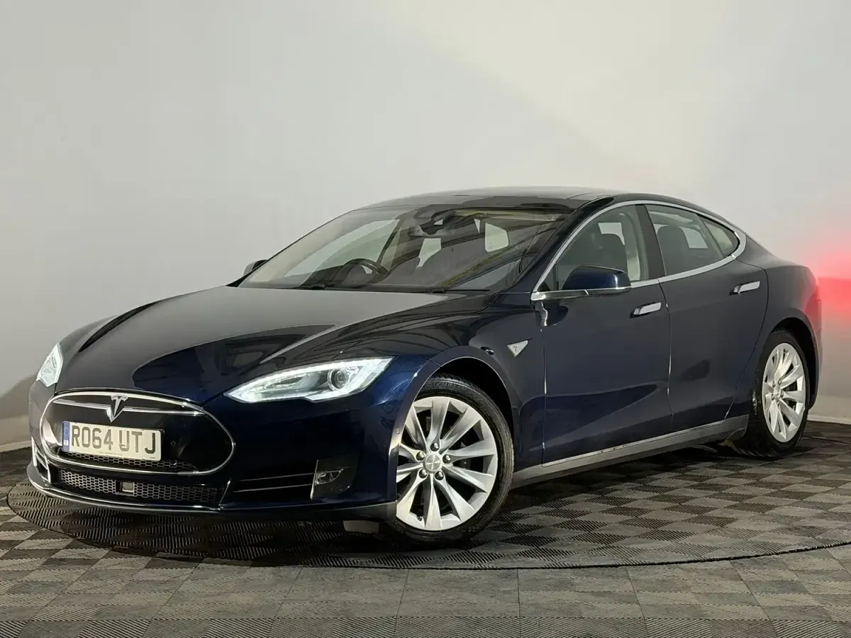 Used Tesla Model S 278 kW (379 HP) 2014 Blue Hatchback