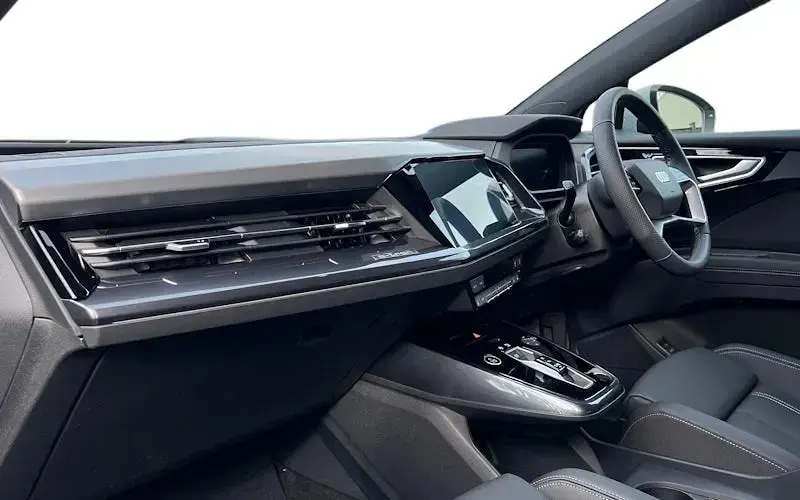 Ny Audi Q4 e-tron S-Line 150 kW (204 HK) 2026 SUV