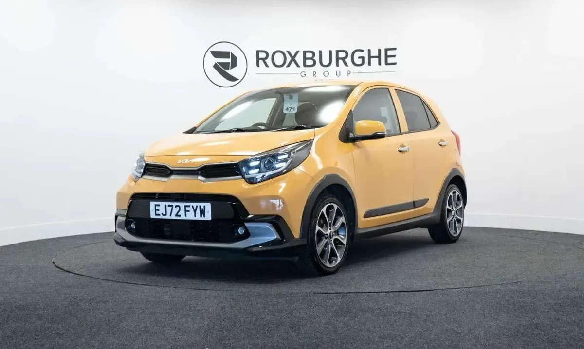 Used Kia Picanto X-Line 66 HP (48 kW) 2023 Yellow Hatchback