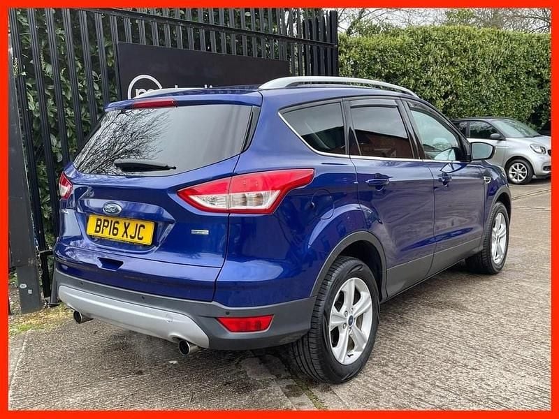 Used Ford Kuga Zetec 120 HP (88 kW) 2016 Blue SUV