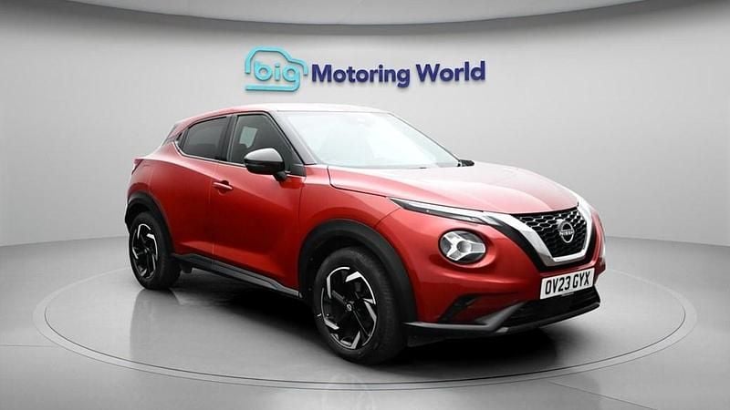 Used Nissan Juke N-Connecta 114 HP (83 kW) 2023 Red SUV