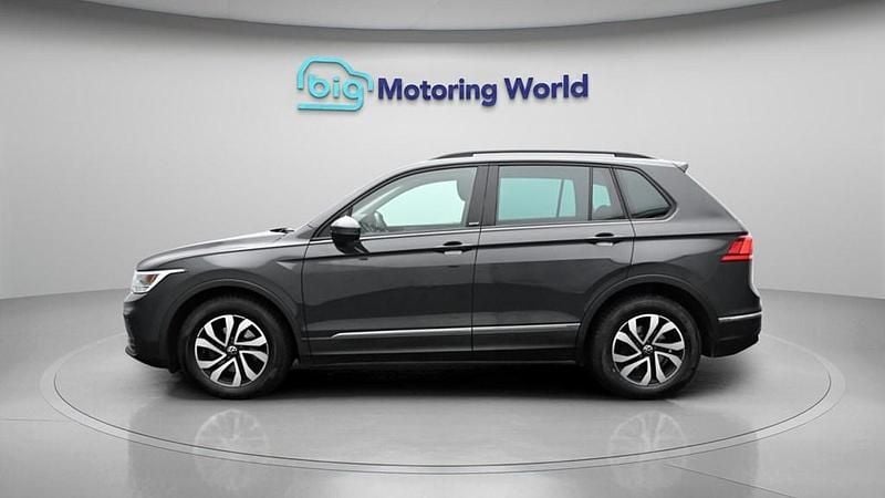 Used VW Tiguan Active 150 HP (110 kW) 2022 Grey SUV