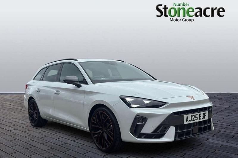 White New 2025 Cupra Leon Estate | £30,995 (Fair price) - Image 1/1