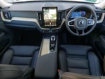 New Volvo XC60 Plus 250 HP (183 kW) 2025 Silver SUV