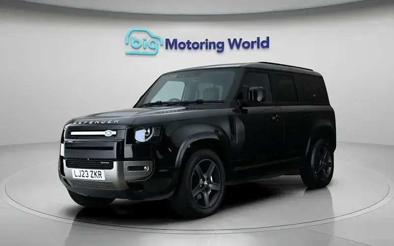 Used Land Rover Defender SE Dynamic 404 HP (297 kW) 2023 Black SUV